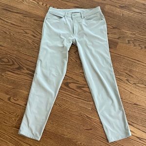 Lululemon ABC slim fit stone color 32x30